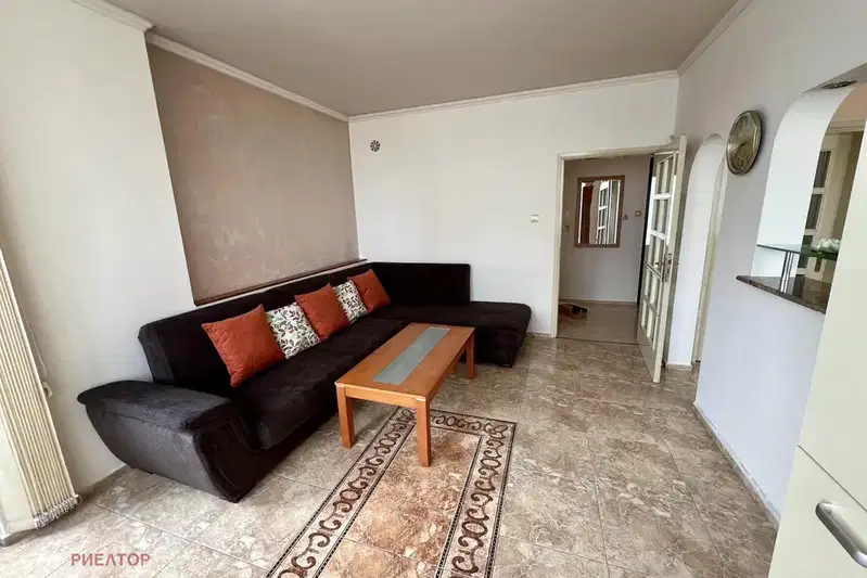 Двустаен апартамент с тераса в Каменица 1, Пловдив