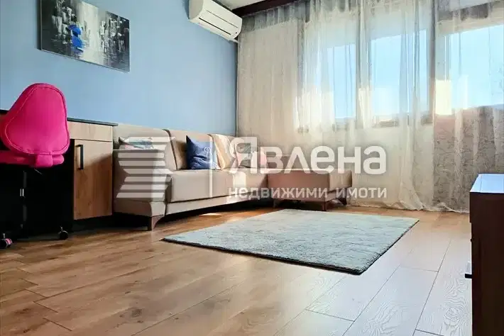 Two-room apartment with two terraces in Kamenitsa 1, Plovdiv