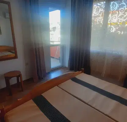 Photo 5 — Three-room apartment in Kamenitsa 2 with terrace and parking