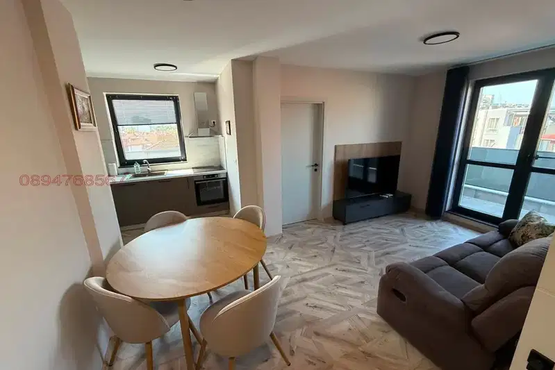 Three-room apartment with panoramic view in Kamenitsa 2, Plovdiv