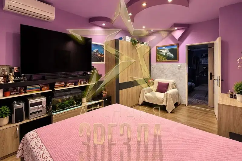 Two-room apartment in Komatevo with separate kitchen