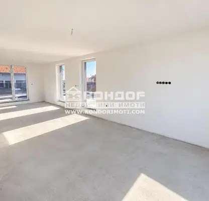 Photo 3 — Three-room apartment with panoramic terrace in Komatevo, Plovdiv