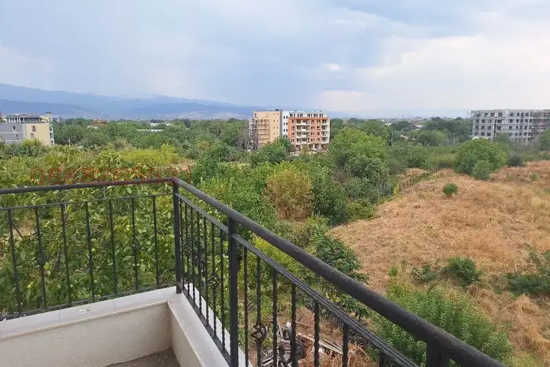 3-bedroom apartment in Plovdiv, Komatevski Vyzel