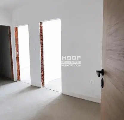 Photo 3 — Two-room apartment in Karshiyaka with terrace and storage