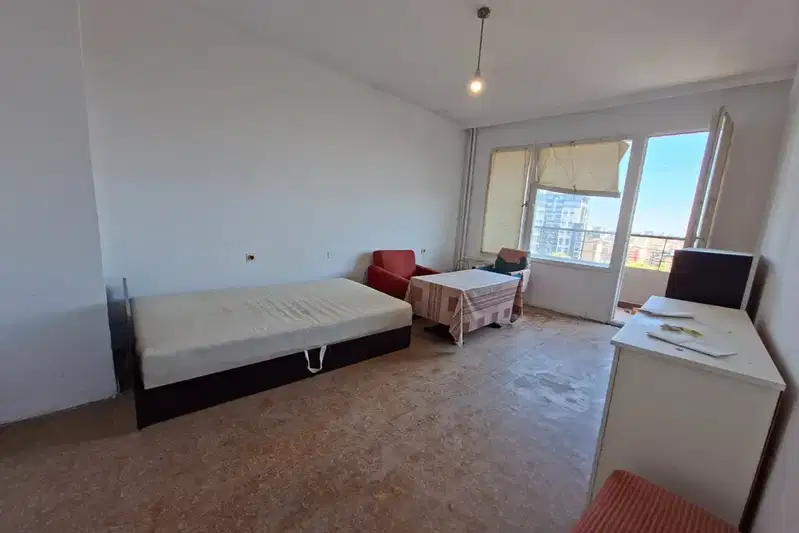 Two-room apartment with three separate rooms in Karshiyaka, Plovdiv