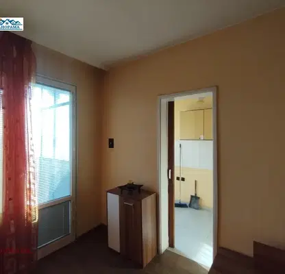 Снимка 4 — Двустаен апартамент с тераса в Кършияка, Пловдив