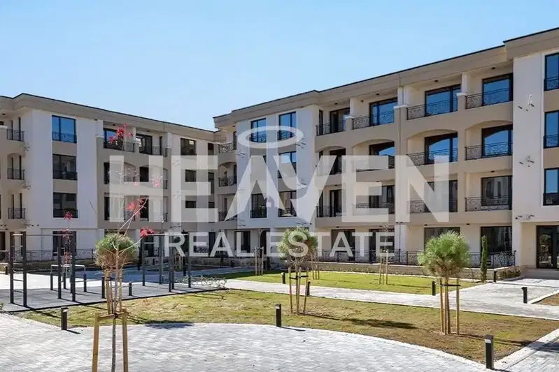 Two-room apartment in Karshiyaka with terrace and parking space