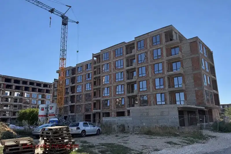 Двустаен апартамент в Кършияка, Пловдив с тераса