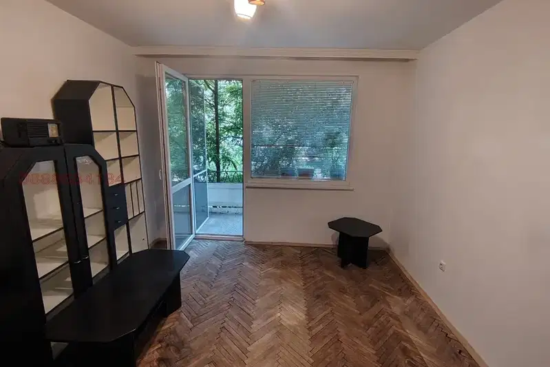 2-room apartment in Karsiyaka, Plovdiv with balcony
