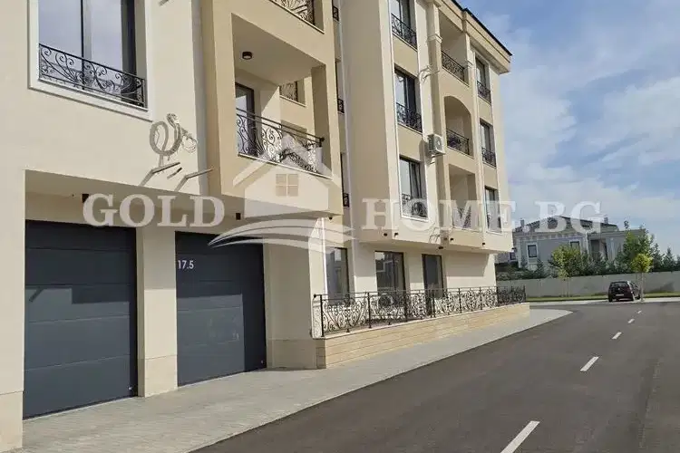 Two-room apartment in Karshiyaka with terrace and parking space