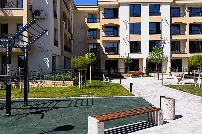 Three-room apartment with two terraces in Karshiyaka, Plovdiv