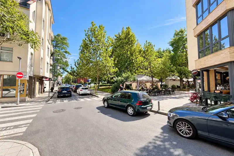 Three-room apartment with garage in Karshiyaka, Plovdiv