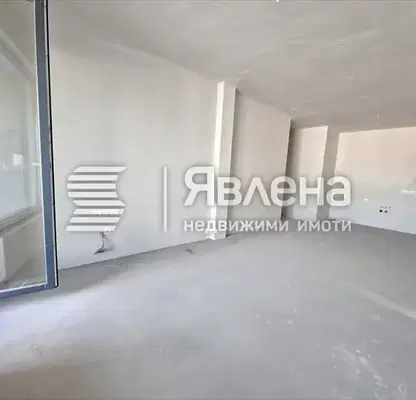 Снимка 3 — Тристаен апартамент с югозападно изложение в Кършияка, Пловдив