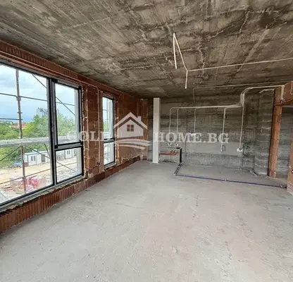 Photo 3 — Three-room apartment in Karshiyaka with terrace and parking