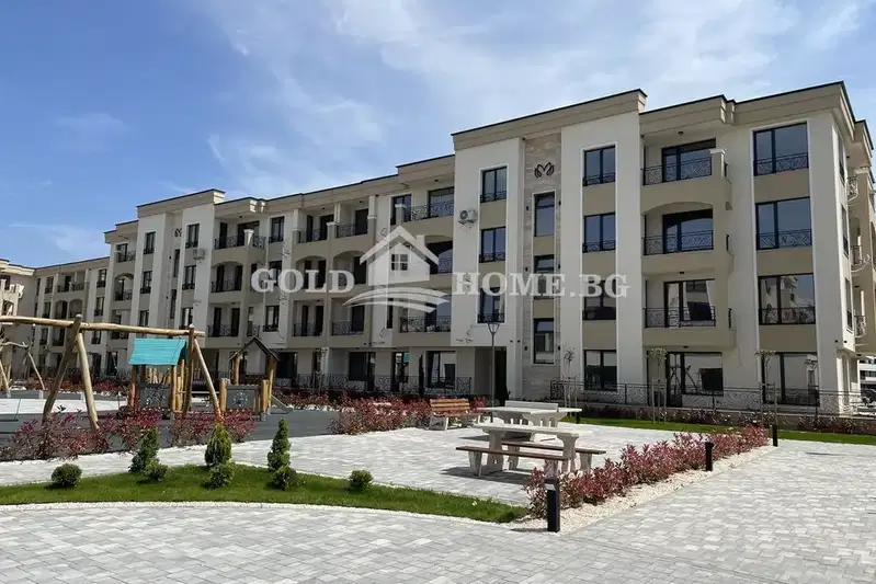 Three-room apartment with two terraces in Karshiyaka, Plovdiv