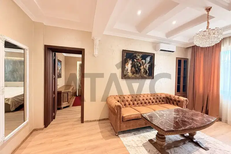 Three-room apartment in Karshiyaka with parking and new furnishings
