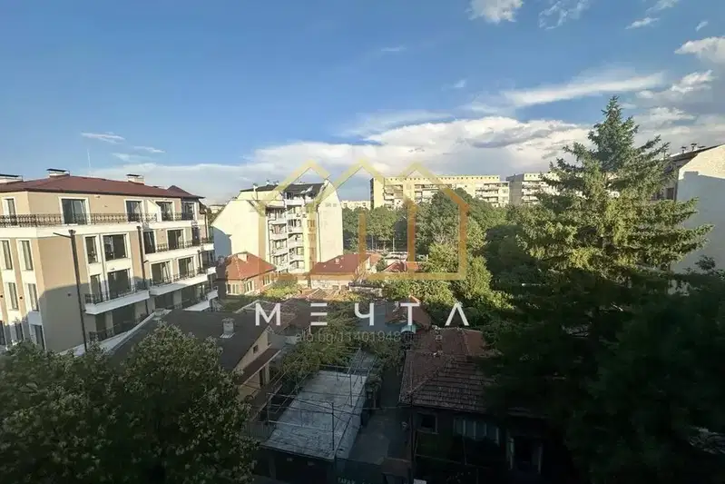 Двустаен апартамент в Кючук Париж, Пловдив, на последен етаж