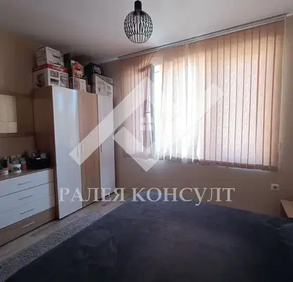 Снимка 5 — Двустаен апартамент с остъклена тераса в Кючук Париж, Пловдив