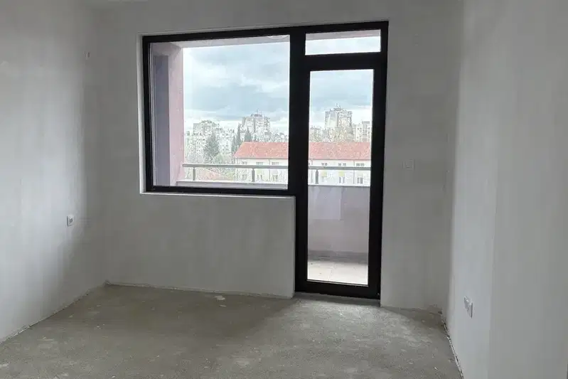Three-room apartment in Kyuchuk Parij, Plovdiv with parking space