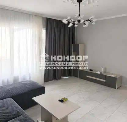 Photo 2 — Three-room apartment in Kyuchuk Parizh near V. Kolarov High School