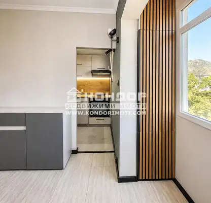 Photo 5 — Three-room apartment in Kyuchuk Parizh near V. Kolarov High School