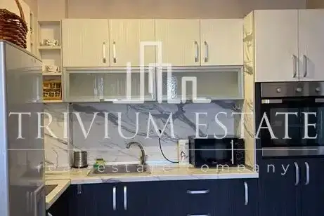 Two-room apartment in Kyuchuk Parizh, 5th floor with elevator