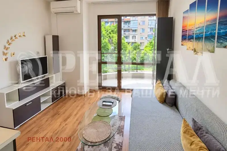 Two-room apartment in Kyuchuk Parizh with terrace in gated complex