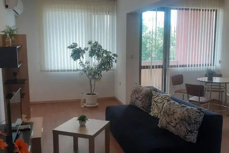 Two-room apartment in Kyuchuk Parizh, Plovdiv with elevator