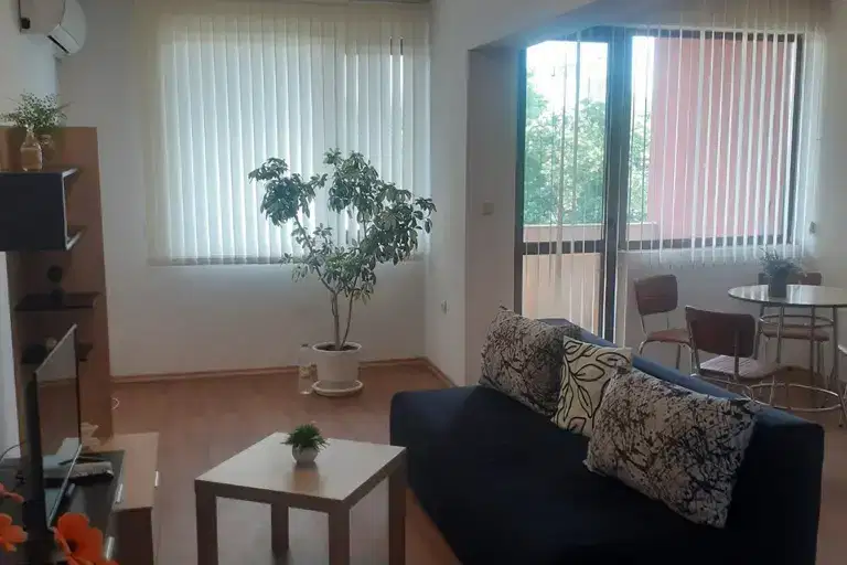 Two-room apartment in Kyuchuk Parizh, Plovdiv with elevator