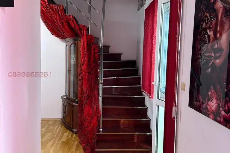 Spacious 4-room maisonette with three terraces in Marasha, Plovdiv