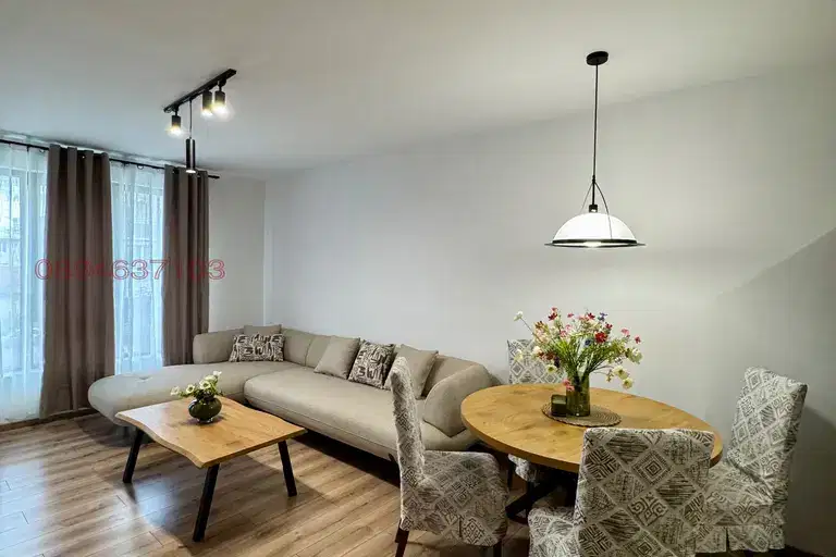 Spacious 2-room apartment in Marasha with garage