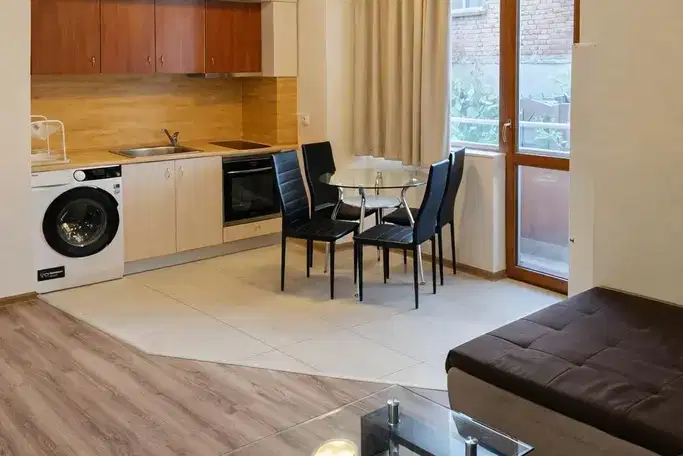 Three-room apartment in Marasha, Plovdiv with luxury renovation