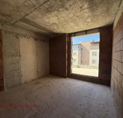 Photo 4 — Four-room apartment with two terraces in Mladezhki Halm, Plovdiv