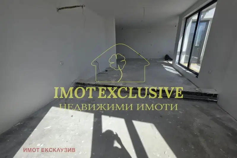 4-стаен апартамент в Остромила с тераса и панорамна гледка