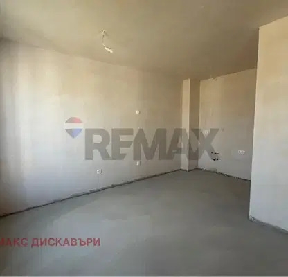 Снимка 4 — Двустаен апартамент с три изложения в Пловдив, Гребна база
