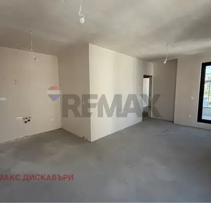 Снимка 5 — Двустаен апартамент с три изложения в Пловдив, Гребна база