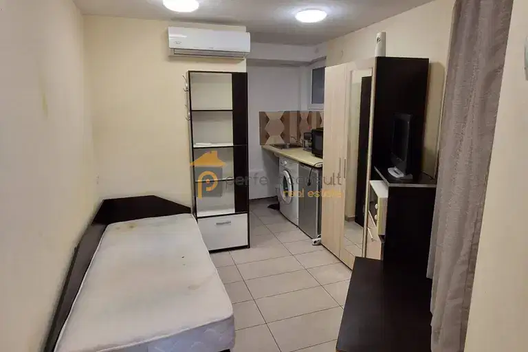 One-room apartment in Sadiyski, Plovdiv with kitchenette