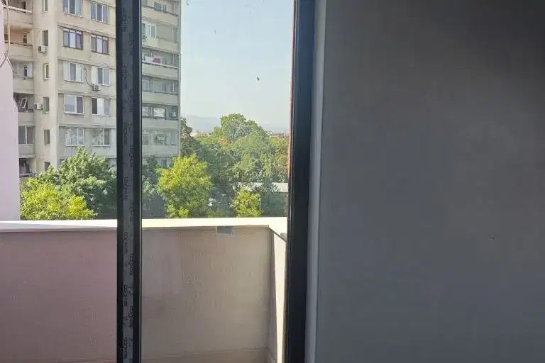 Тристаен апартамент в Съдийски, Пловдив с тераса