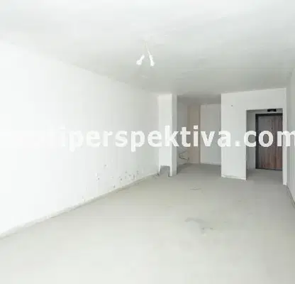 Снимка 2 — Двустаен апартамент в Тракия, Пловдив с тераса