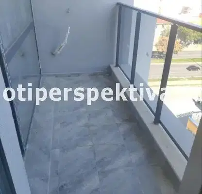 Снимка 4 — Двустаен апартамент в Тракия, Пловдив с тераса