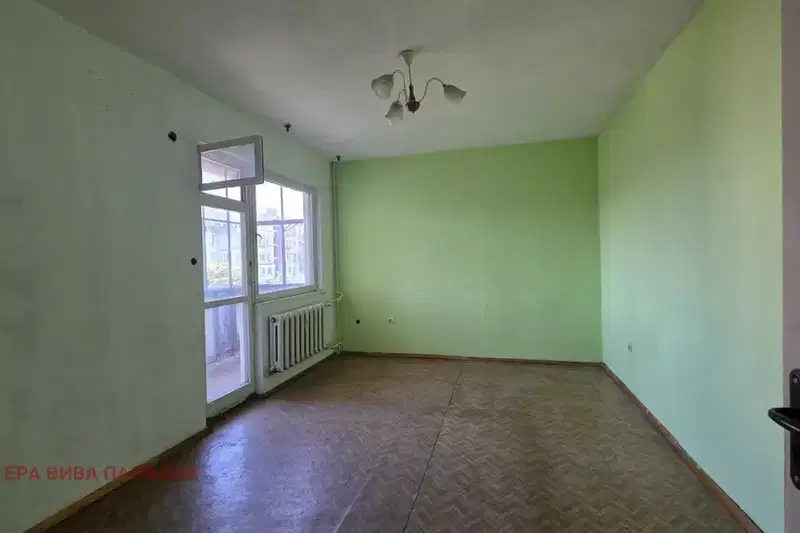Двустаен апартамент в Тракия, Пловдив с балкон