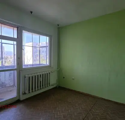 Снимка 2 — Двустаен апартамент в Тракия, Пловдив с балкон