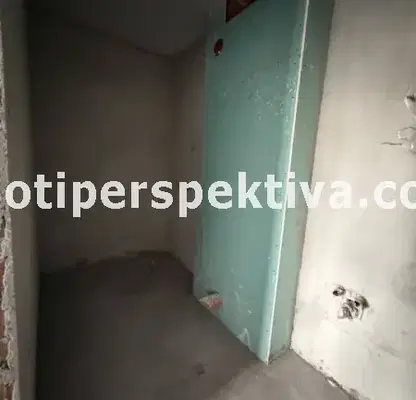 Снимка 5 — Тристаен апартамент в Тракия, Пловдив с две тераси