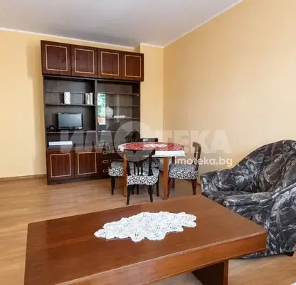 Снимка 2 — Двустаен апартамент на 3-ти етаж в Тракия, Пловдив