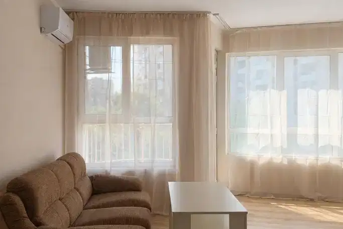 Three-room apartment in Trakiya, Plovdiv with elevator