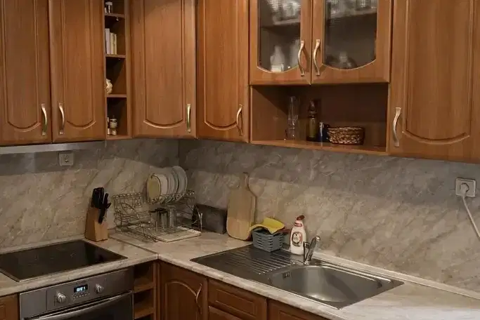 4-стаен апартамент в Тракия, Пловдив на 3-ти етаж