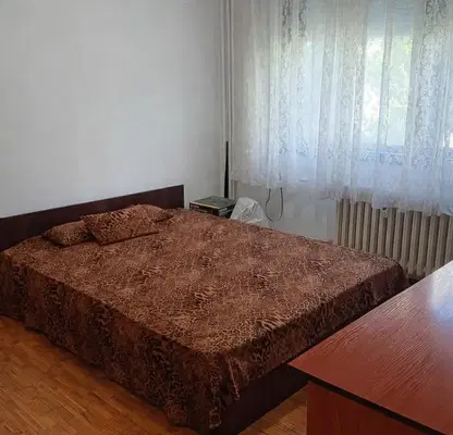 Снимка 2 — 4-стаен апартамент в Тракия, Пловдив на 3-ти етаж