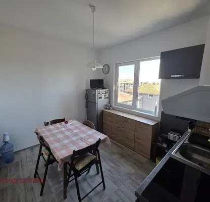 Photo 2 — 4-bedroom apartment in Plovdiv, Vystanicheski