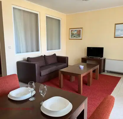 Снимка 3 — Двустаен апартамент 84 кв.м в Поморие с тераса