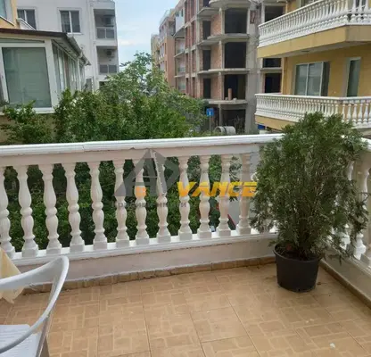 Снимка 3 — Тристаен апартамент с морска гледка в Поморие, 97 кв.м